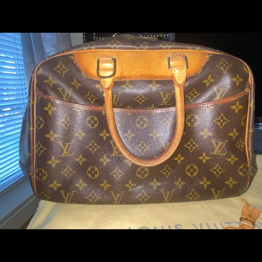 Louis Vuitton Deauville Authentic